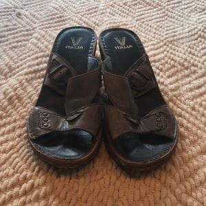 V Italia slip on heels